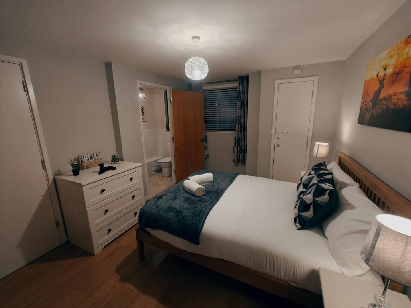 2Br Cosy City Centre Apartment ベルファスト エクステリア 写真