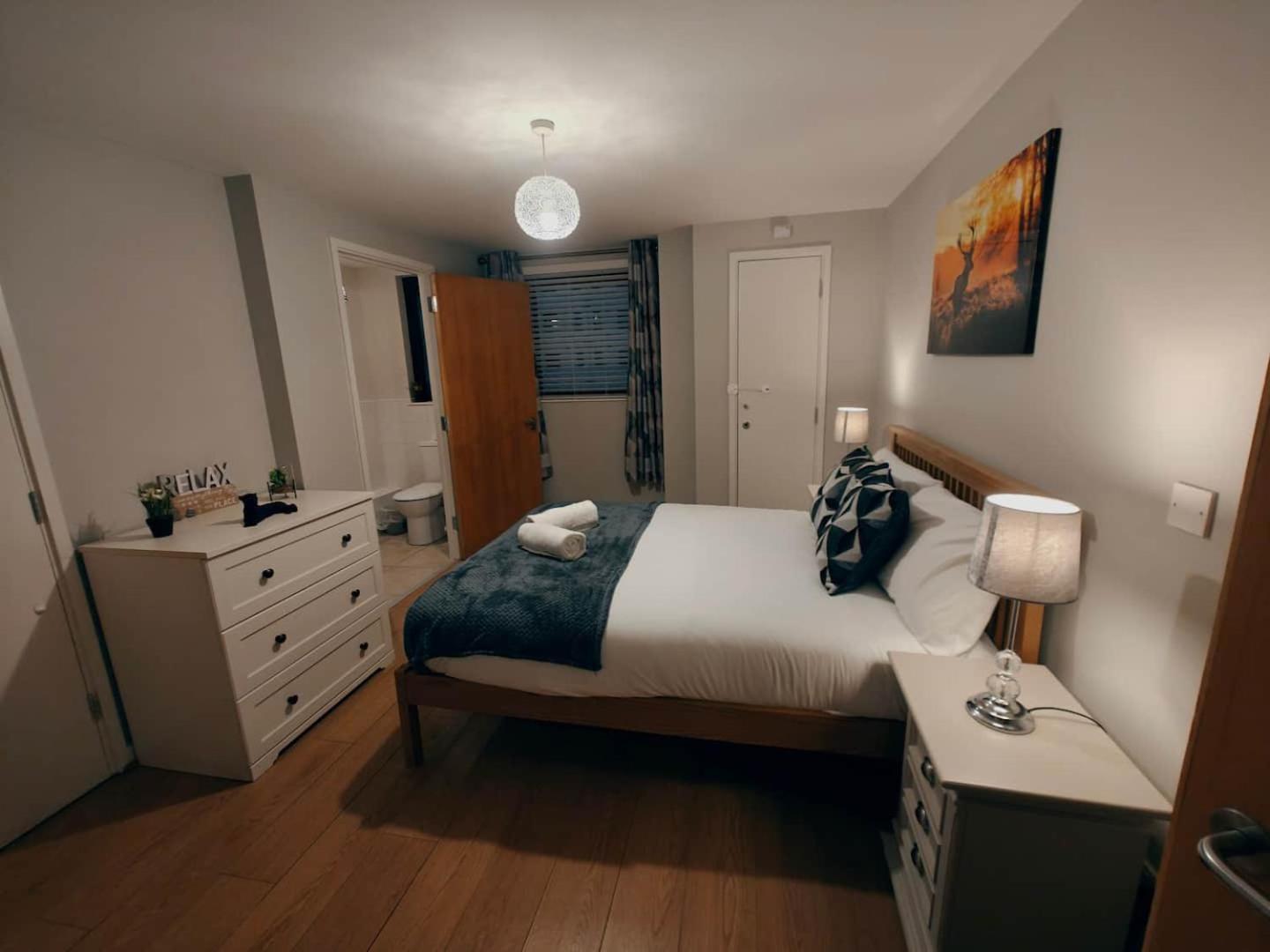 2Br Cosy City Centre Apartment ベルファスト エクステリア 写真